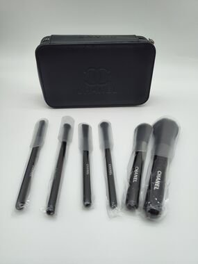 CHANEL Makeup Beauty Brush Travel Case 6 Piece Brush Set Organizer NWOB